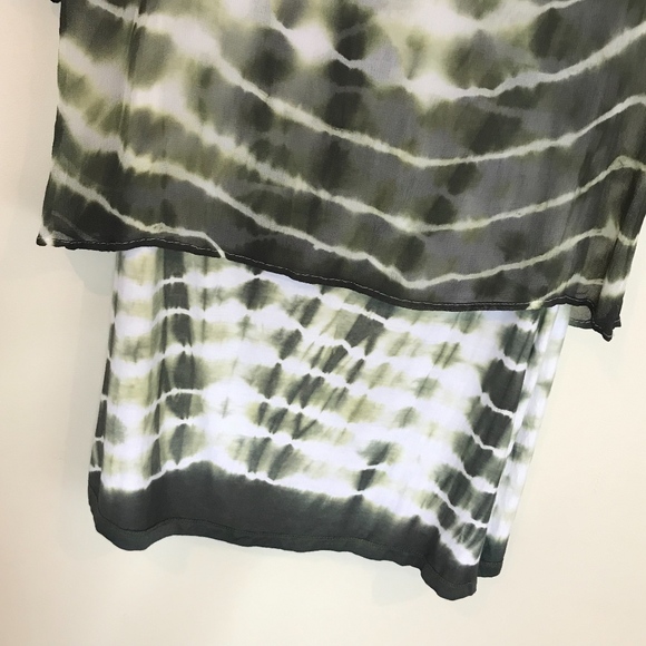 House Of Harlow 1960 Army Viscose Multi layer top - Picture 4 of 7